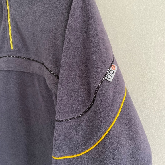 *Prototype* Fleece Pullover - Picture 4 of 6